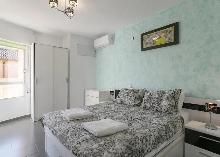 Penthouse On Locos B Apartment Torrevieja