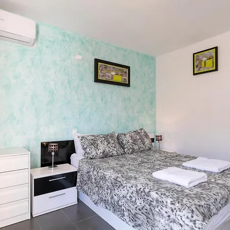 דירה Penthouse On Locos B